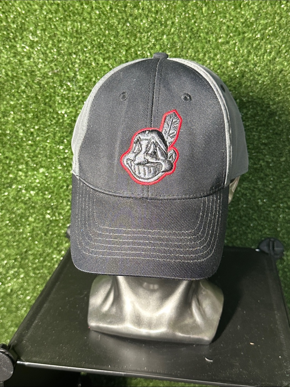 MLB Cleveland Indians Gray and Black Baseball Cap